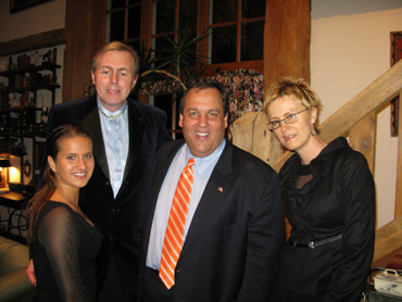 With a candidate governor Agitato Strings. Classical String Duo/Trio/Quartet